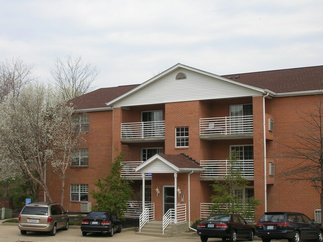 International Village Apartments Crescent Springs, KY