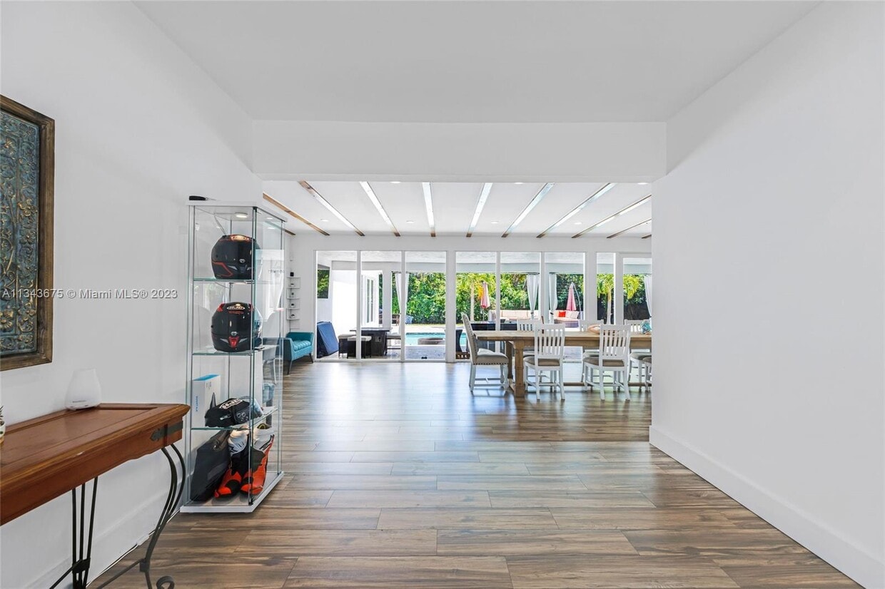 970 Hunting Lodge Dr, Miami Springs, FL 33166 House Rental in Miami