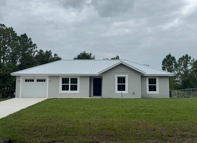 Foto del edificio - 3403 Gossamer Ave