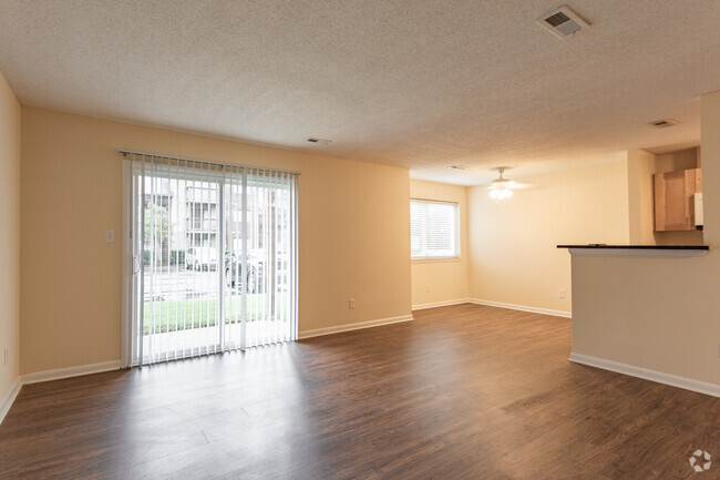 2BR,2BA,-1120SF - Hampton Harbor Apartments