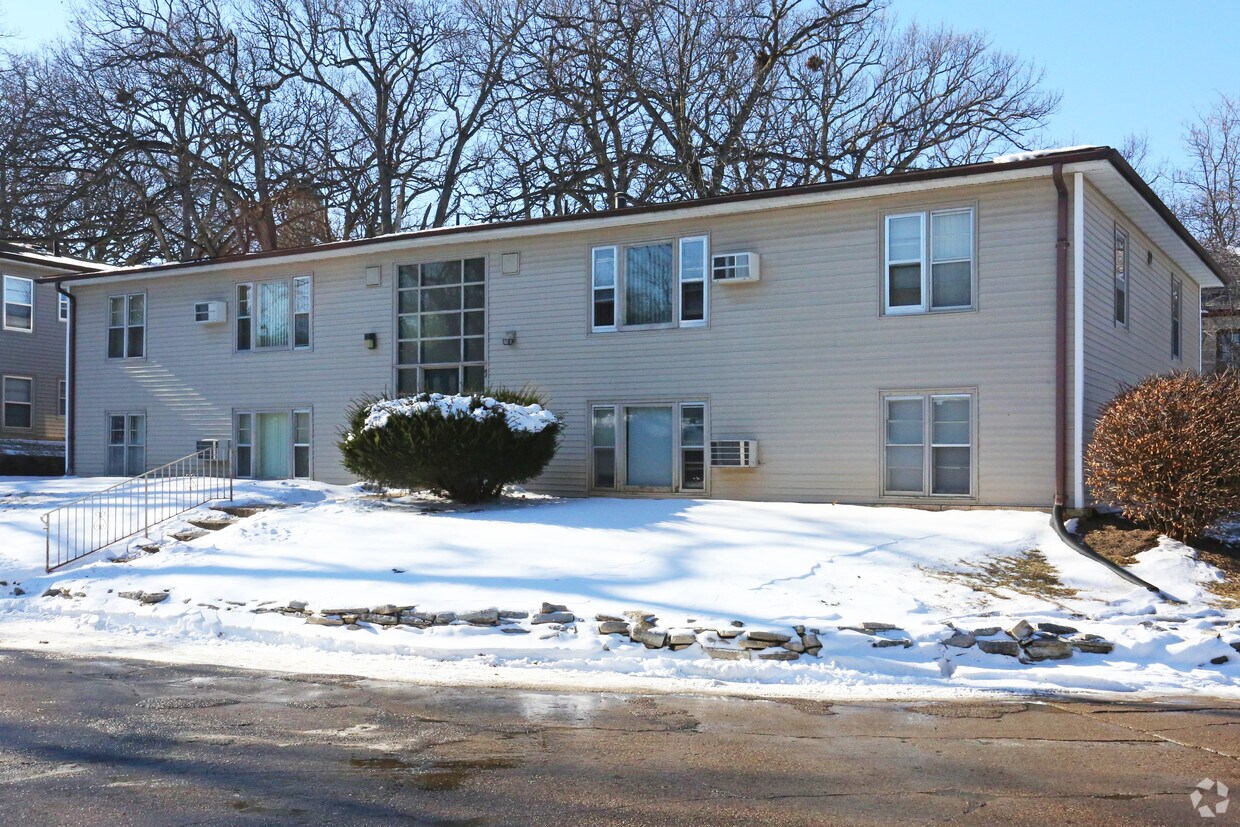 Ingersoll Park Apartments Des Moines, IA Ingersoll Park Apartments Des Moines, IA