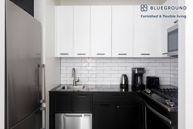 Building Photo - 63 Wall St