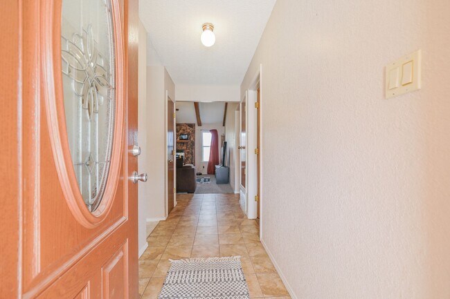 Foto del edificio - 3 Bedroom 2 Bath Home