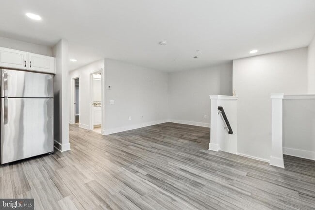 Building Photo - 19520 Village Walk Dr