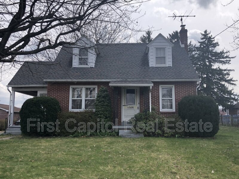 Primary Photo - 379 York St