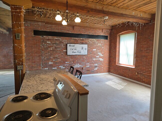 Foto del edificio - 222 Williams St E