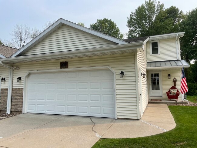 Building Photo - 2017 Schanock Dr