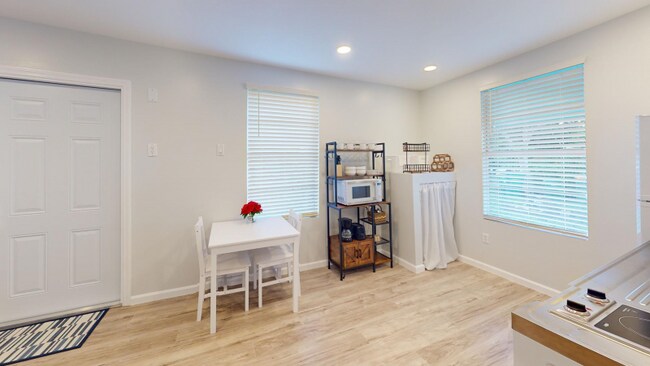 Building Photo - 2750 Manorca Ave