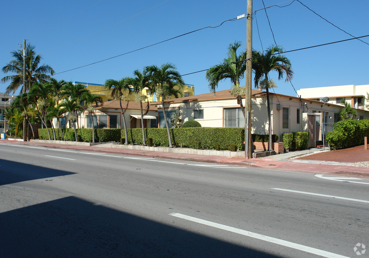Primary Photo - Sirena Suites Miami Beach