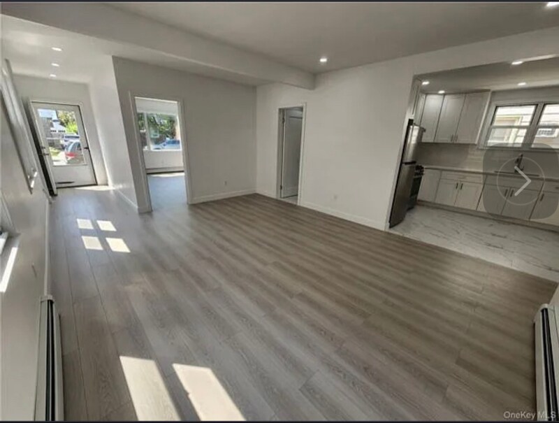 Foto principal - 45-58 172nd St