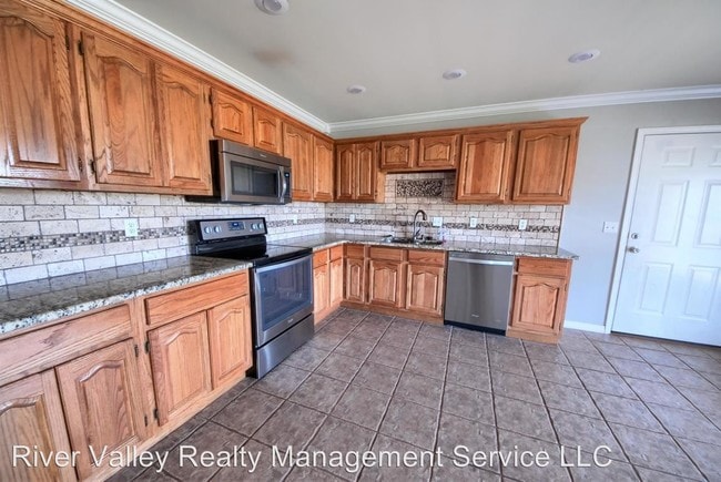 Building Photo - 3 br, 2 bath House - 130 Marie Drive