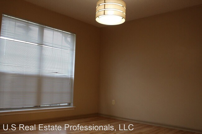 Building Photo - 3 br, 2 bath House - 504 Bedford Court