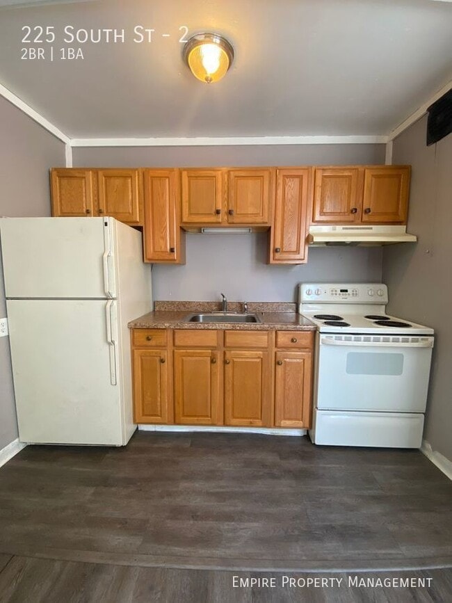 Building Photo - 225 South St