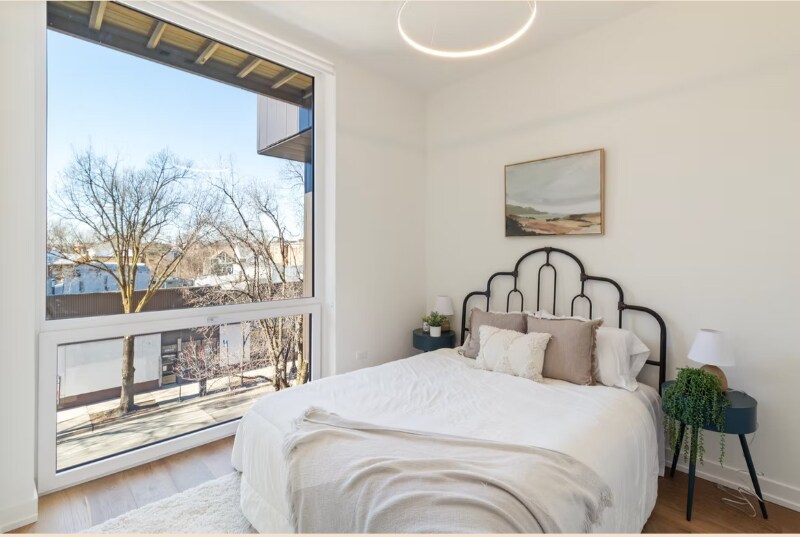 Foto principal - 4500 N Clark St