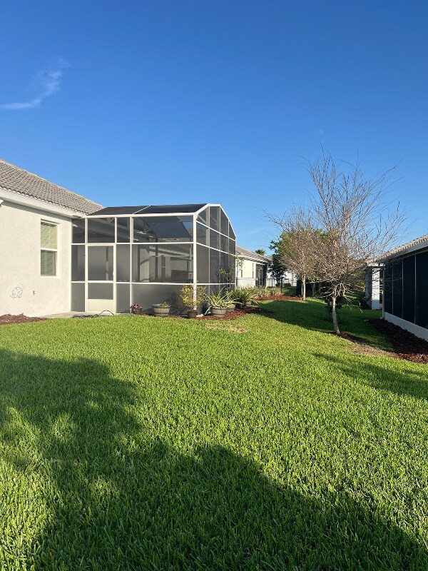 Building Photo - 1425 Clubman Dr
