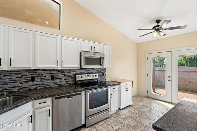 Foto del edificio - 15406 N 50th Pl