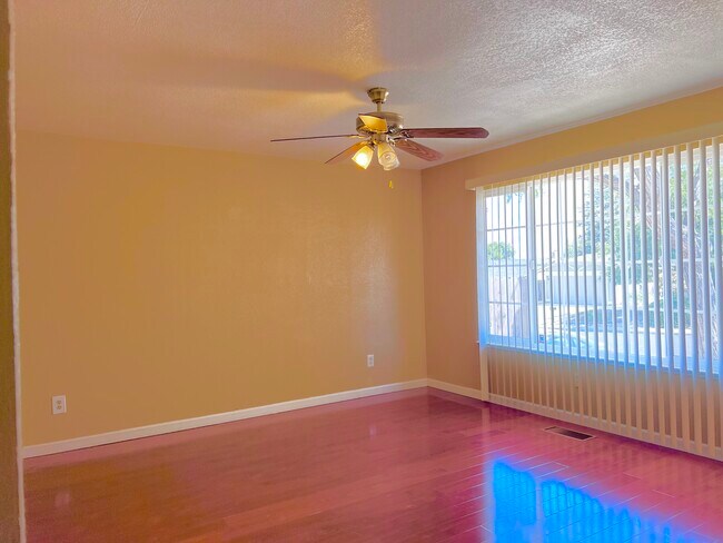 Foto del edificio - 2061 Peachtree Cir