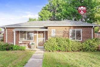 Building Photo - 3075 N Dahlia St