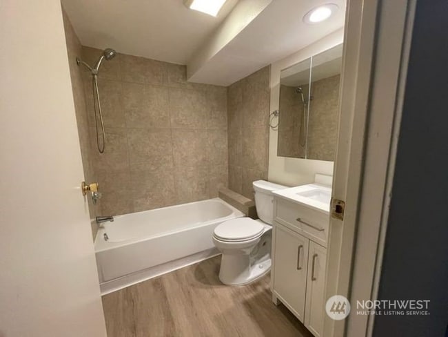 Foto del edificio - 14630 11th Ave SW