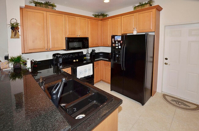 Building Photo - 2553 Langrove Ln SW
