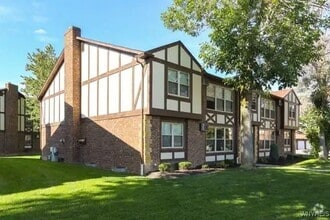 Building Photo - 4457-4457-05 Chestnut Ridge Rd