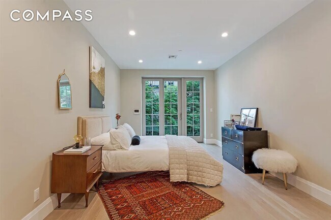 Foto del edificio - 132 Cambridge Pl