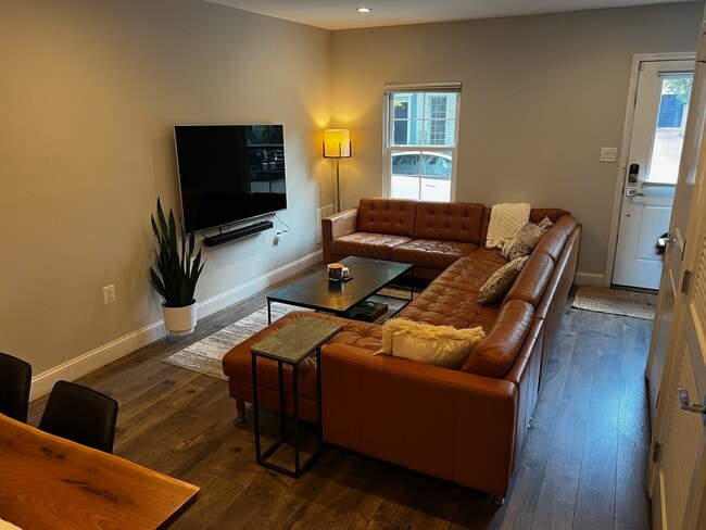Living Room - 435 Ridge St NW