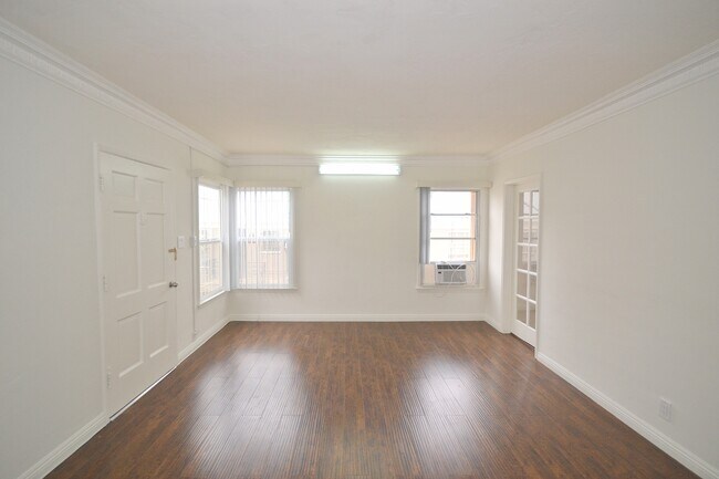 Foto del edificio - 1166 Menlo Ave