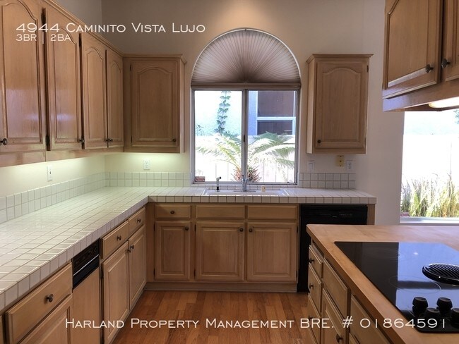 Building Photo - 3 bd and 2 ba home now available!