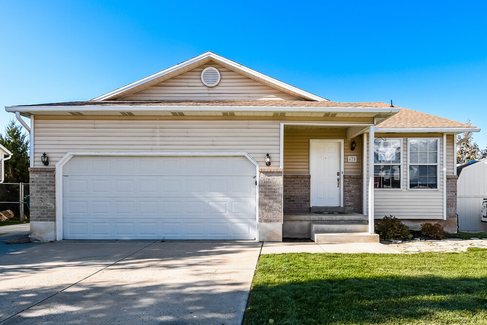 Foto principal - 672 S Pheasant View Dr