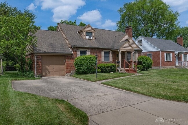 Building Photo - 521 Oakview Dr
