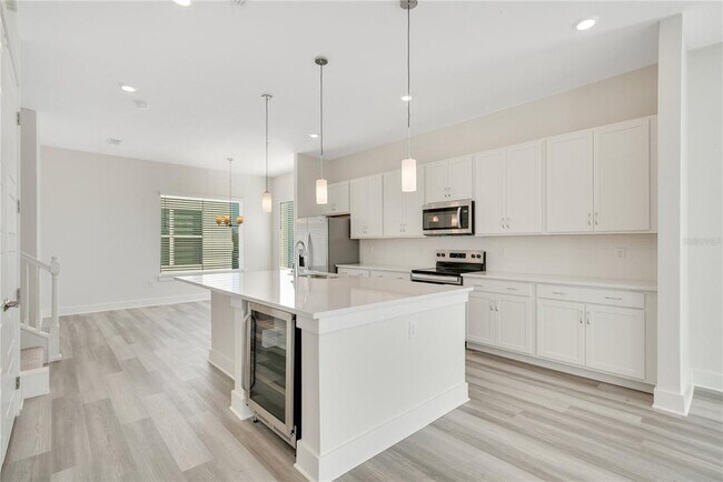 Foto del edificio - 320 Center Lake Ln