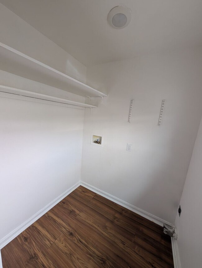 Building Photo - 3614-3628 Summers Lane