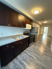 Building Photo - 148 3rd St