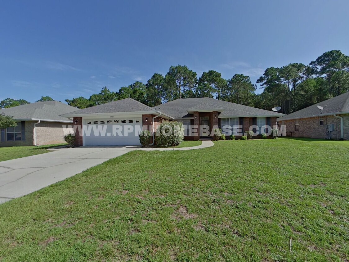 Primary Photo - Beautiful Home in Quiet Navarre Neighborho...
