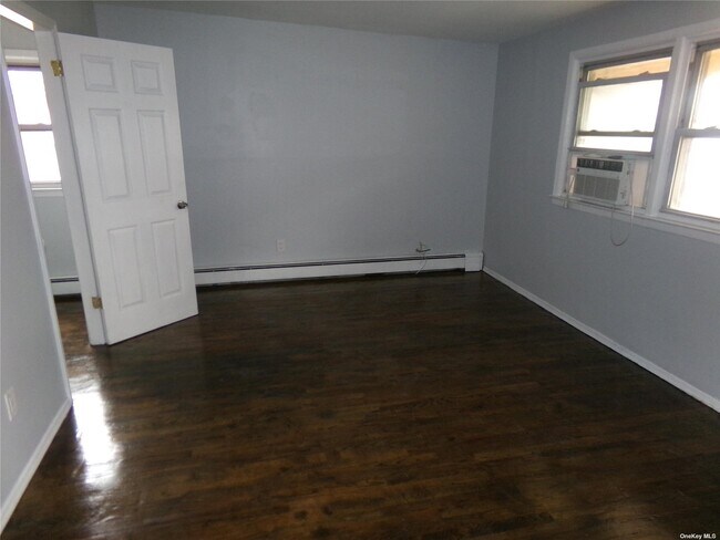Foto del edificio - 255-51 147th Dr