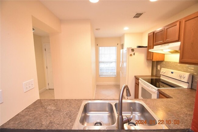 Building Photo - 1963 Searay Shore Dr