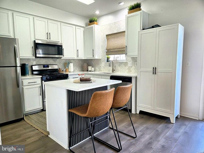 Building Photo - 2484 Revere Ct