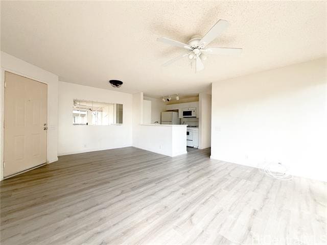 Building Photo - 91-273-273 Hanapouli Cir