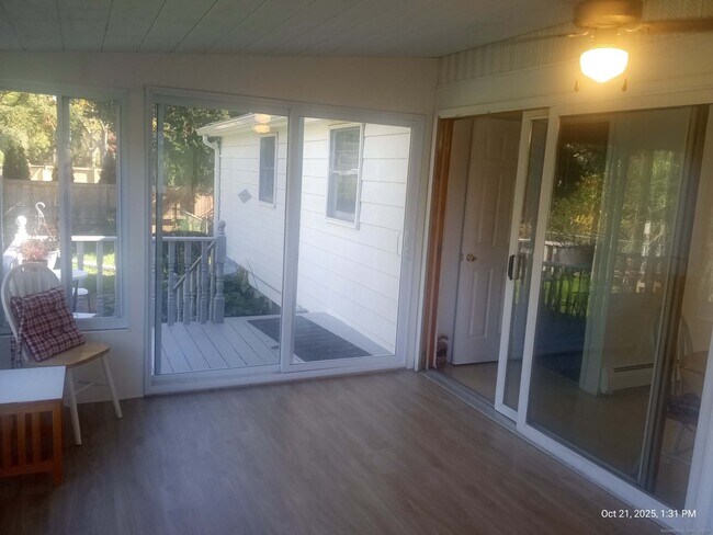 Building Photo - 20 Parker Pl