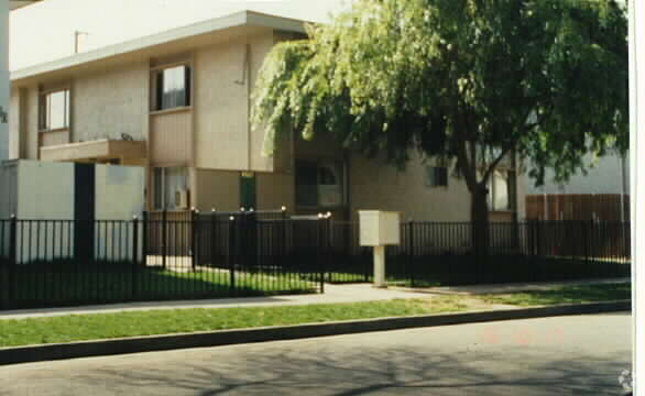 Building Photo - 1322 Carnelian Dr