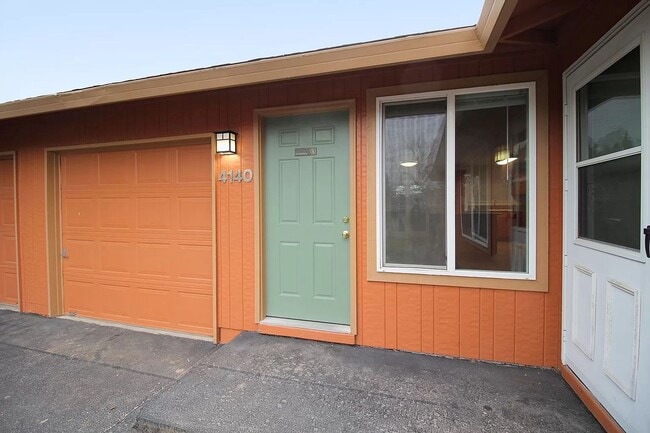 Foto del edificio - 4120-4140-4140 NE 8th St