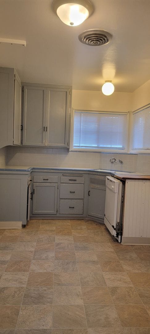 Foto del edificio - 2431 Chester Ln