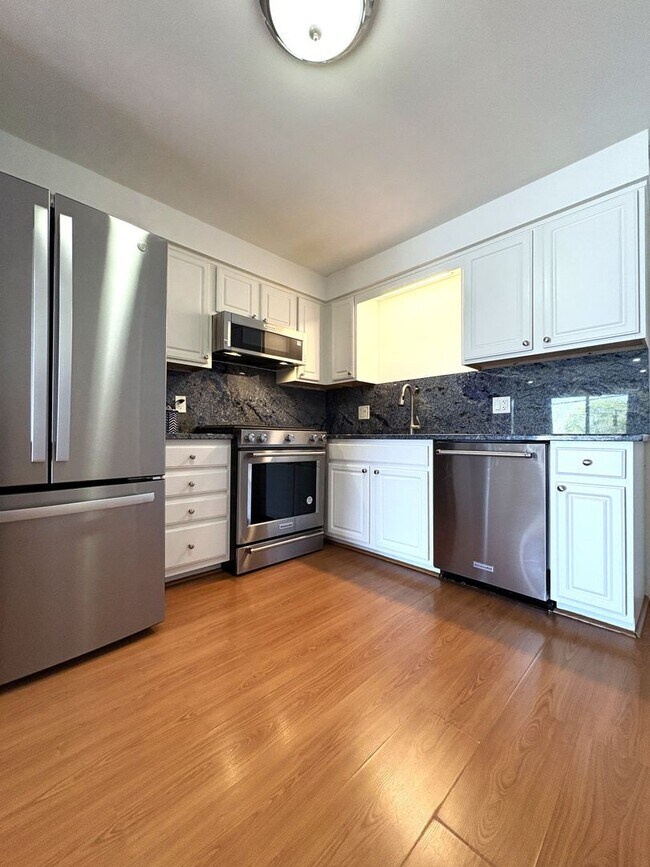 Foto del edificio - Beautifully maintained 2 bedroom Condo on Andover/Lawrence border
