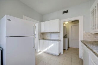 Building Photo - 1649 W Main St