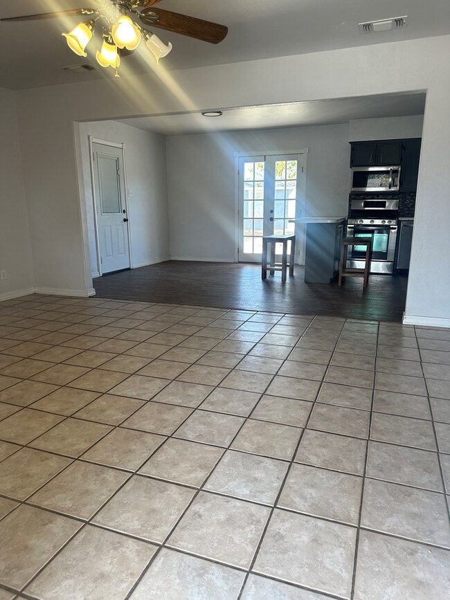 Foto del edificio - 1402 S Gary Ave