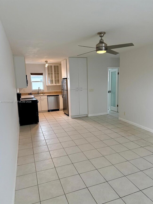 Foto del edificio - 1100 NE 9th Ave