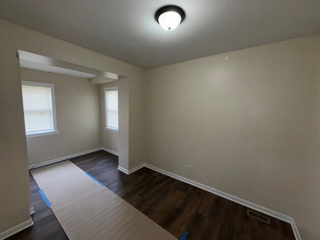 Foto del edificio - 7423 S St Lawrence Ave