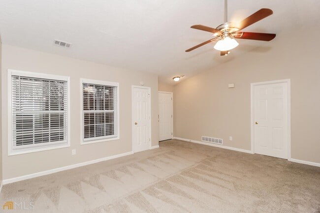 Building Photo - 3211 Palomino Dr