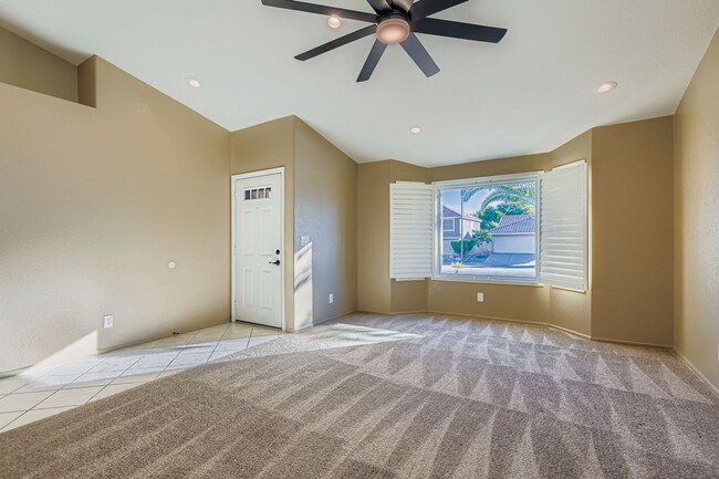 Building Photo - BEAUTIFUL BRIGHT 3-BD HOME WITH SPACIOUS BACKYARD IN GREEN VALLEY